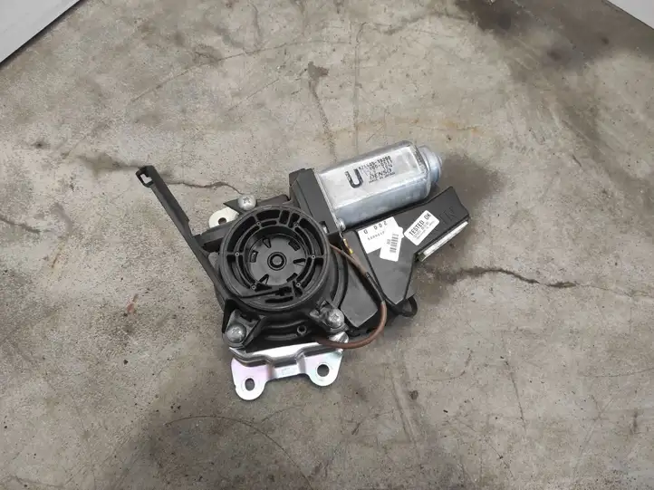 Toyota Sienna XL30 III (2011 - 2020) 42660510200 Электродвигатель боковой раздвижной двери — фото 1