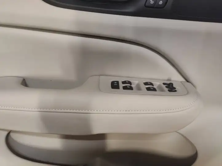 Volvo S60 (2018 - ) 31662112 Обшивка передней двери — фото 6