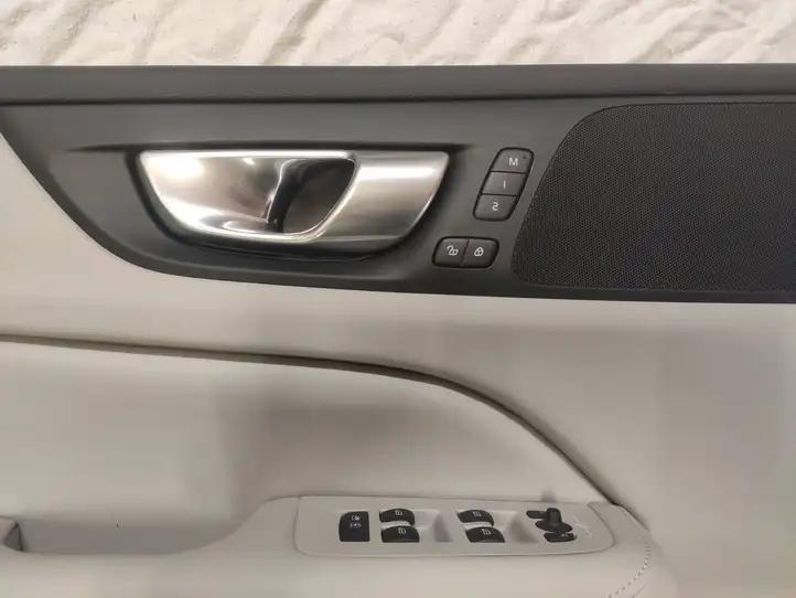 Volvo S60 (2018 - ) 31662112 Обшивка передней двери — фото 7
