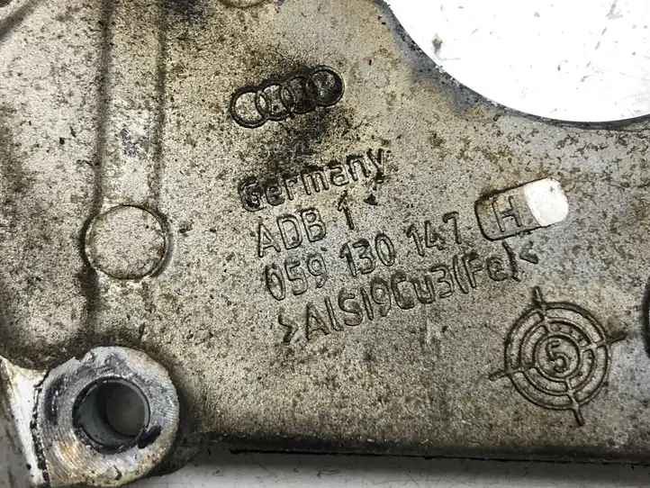 Audi A6 S6 C6 4F (2004 - 2008) 059130147H Кронштейн топливного насоса — фото 3