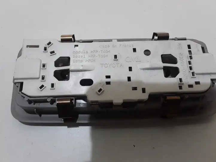 Toyota Avensis T270 (2009 - 2012) 8125005030 Передняя подсветка — фото 3
