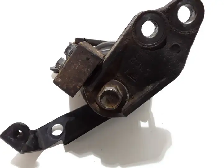 Toyota Avensis T250 (2006 - 2009) 23L5 Опора двигателя — фото 4