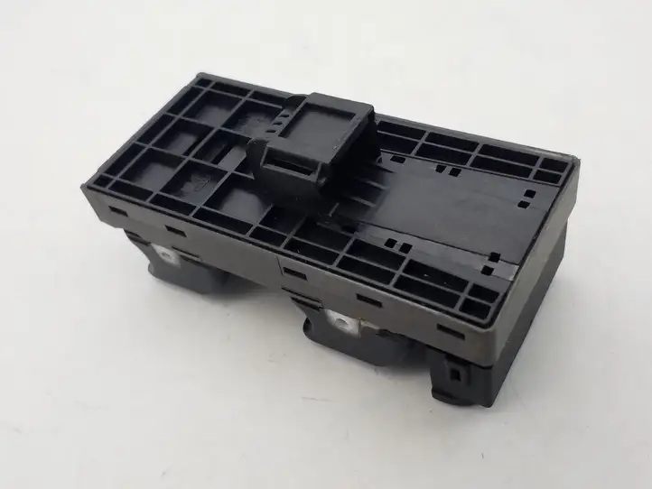 Audi A4 S4 B8 8K (2007 - 2011) 8K0959851D Кнопка стеклоподъемников — фото 3