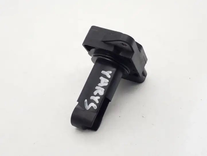 Toyota Yaris (2005 - 2009) 2220422010 Датчик массового расхода воздуха — фото 2