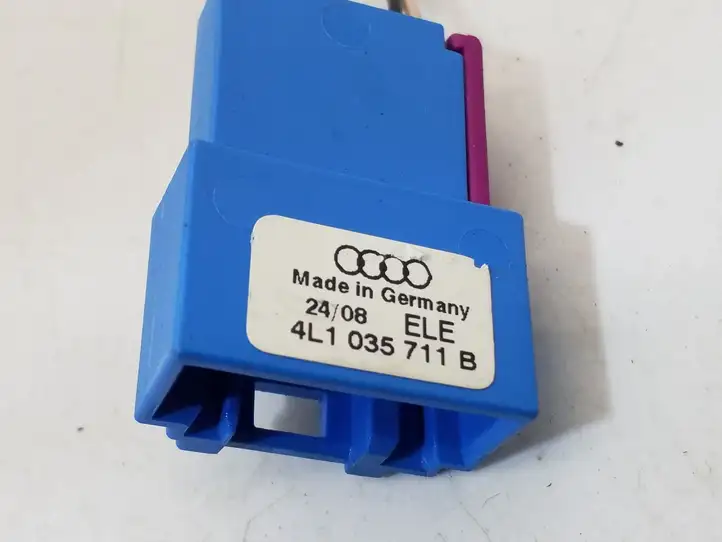 Audi A4 S4 B8 8K (2007 - 2011) 4L1035711B Микрофон (Bluetooth / телефон) — фото 3