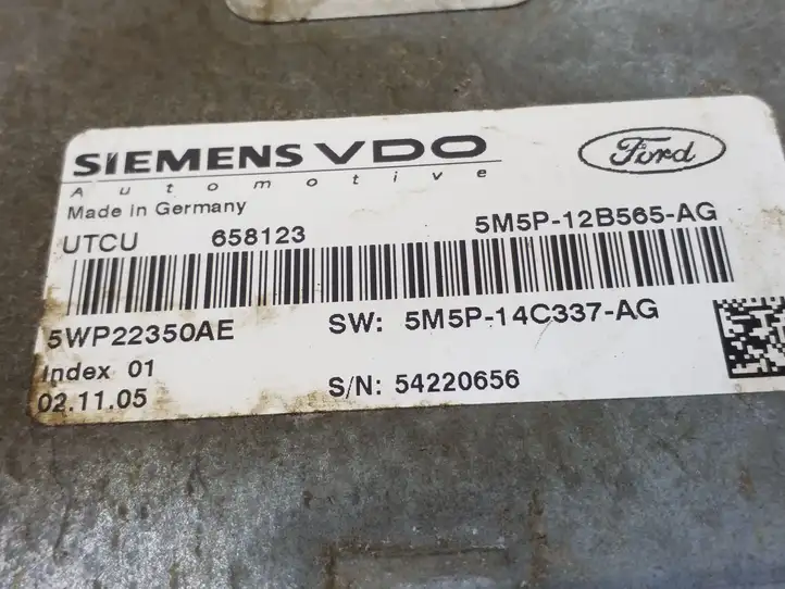 Ford Focus (2008 - 2011) 5M5P12B565AG Блок управления двигателем (ECU) — фото 3