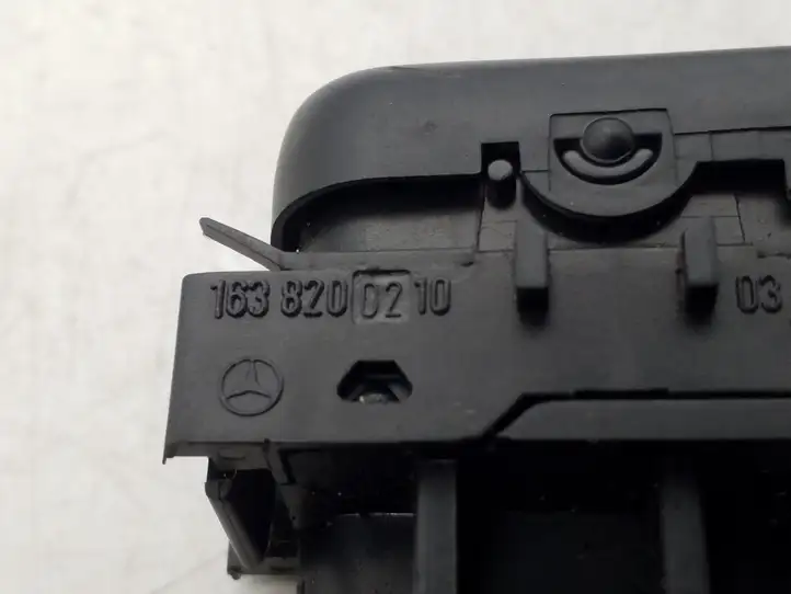 Mercedes-Benz ML W163 (1997 - 2005) 1638200210 Включатель обогрева — фото 3