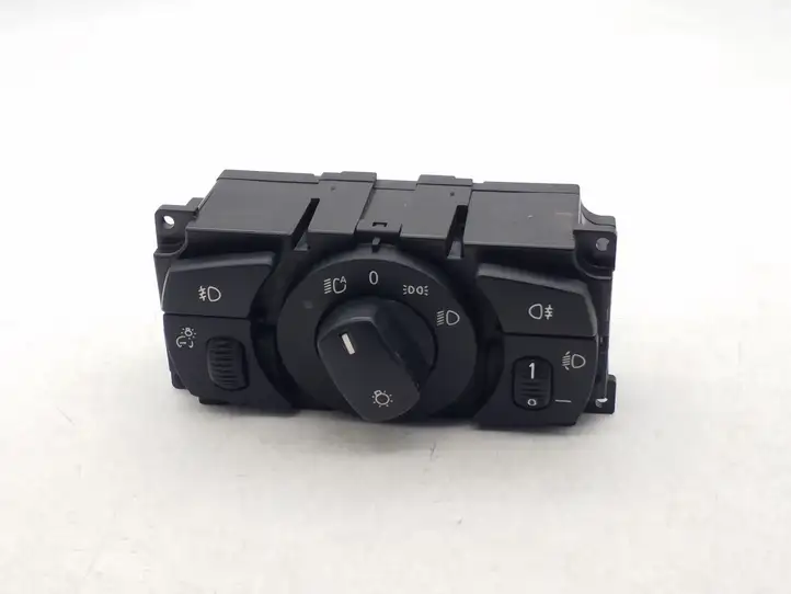BMW 5 E60 E61 (2004 - 2010) 6953739 Включатель фонарей — фото 1