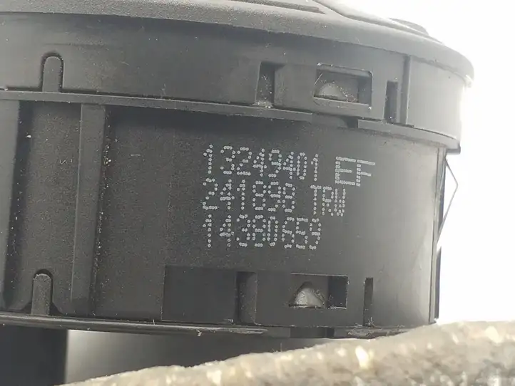 Opel Corsa D (2006 - 2010) 13249401 Включатель фонарей — фото 3