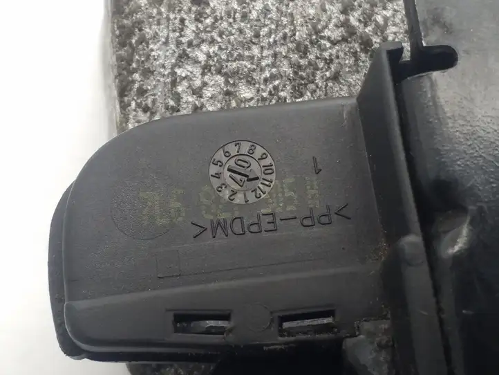 Volkswagen Touareg I (2002 - 2010) 7L6827505H Замок крышки багажника — фото 3