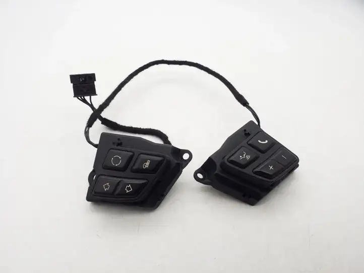 BMW 1 E81 E87 (2004 - 2011) 6956560 Кнопки на рулевом колесе — фото 1