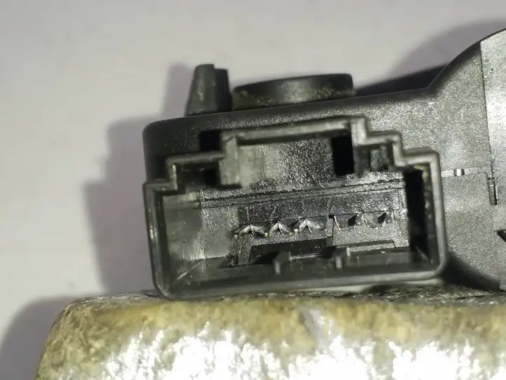 Volkswagen Tiguan (2007 - 2011) 3C0907511AM Двигатель задвижки потока воздуха — фото 4