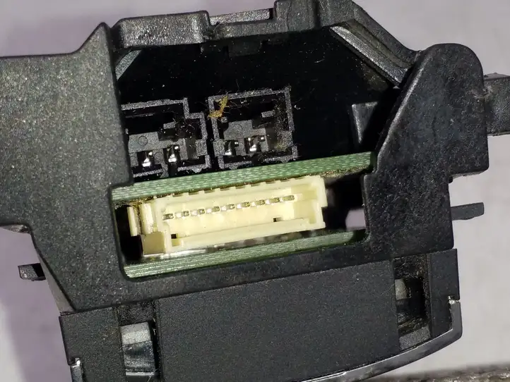 Audi A4 S4 B8 8K (2007 - 2011) 4E0951527AH Кнопки на рулевом колесе — фото 4
