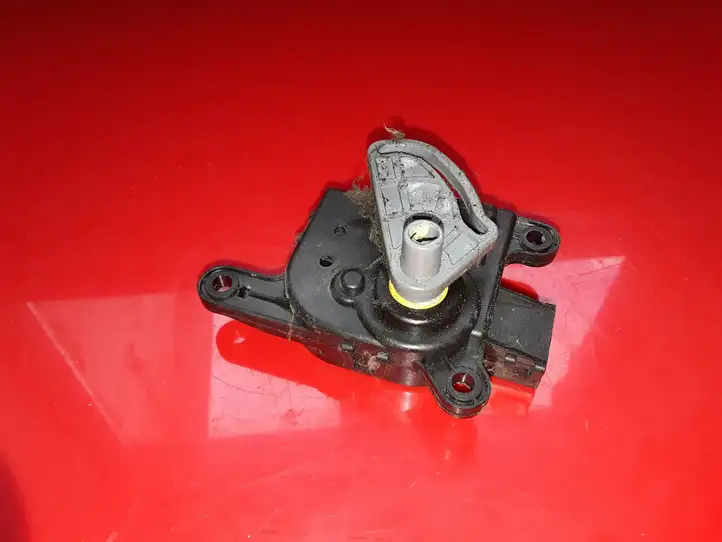 Hyundai Santa Fe (2005 - 2009) AA1G5100 Двигатель задвижки потока воздуха — фото 2