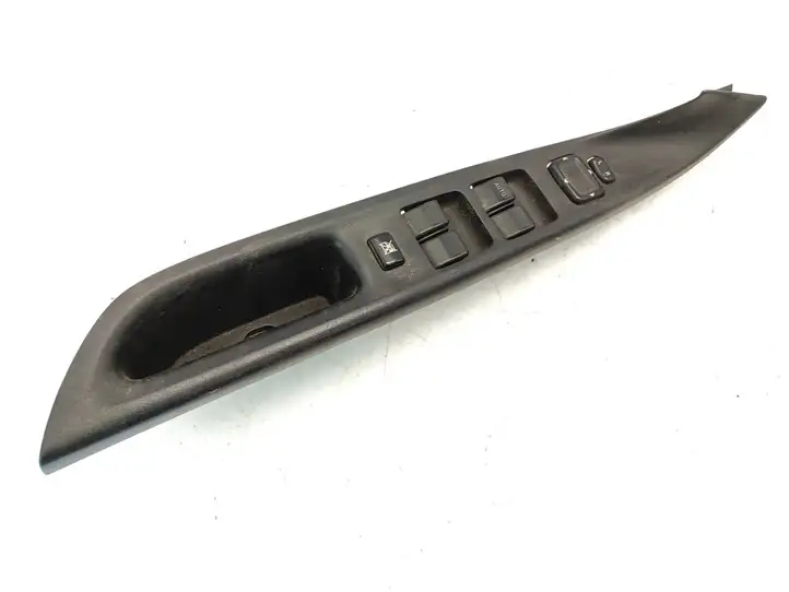 Mazda 6 (2002 - 2005) GJ6A684L6 Блок кнопок стеклоподъемников — фото 1