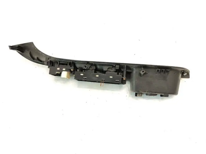 Mazda 6 (2002 - 2005) GJ6A684L6 Блок кнопок стеклоподъемников — фото 2