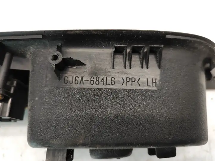 Mazda 6 (2002 - 2005) GJ6A684L6 Блок кнопок стеклоподъемников — фото 7
