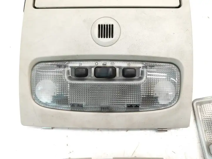 Ford Mondeo Mk III (2000 - 2007) 1S71F045B54A Передняя подсветка — фото 10