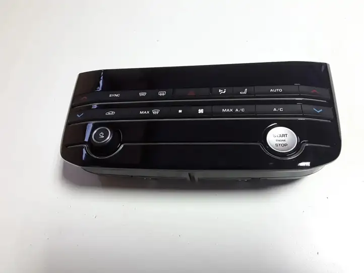 Jaguar XE (2014 - 2019) GX7318C858HF Блок управления кондиционером — фото 1