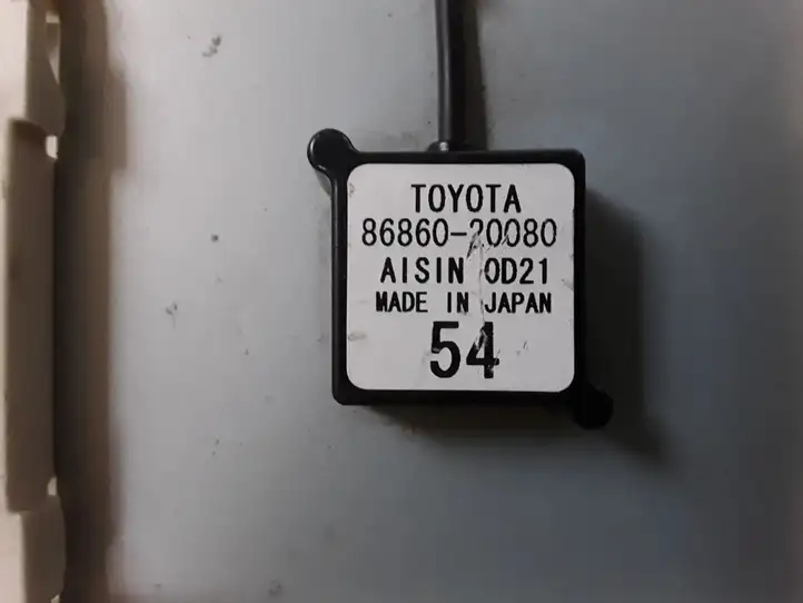 Toyota Avensis T270 (2009 - 2012) 8686020080 Усилитель антенны — фото 2