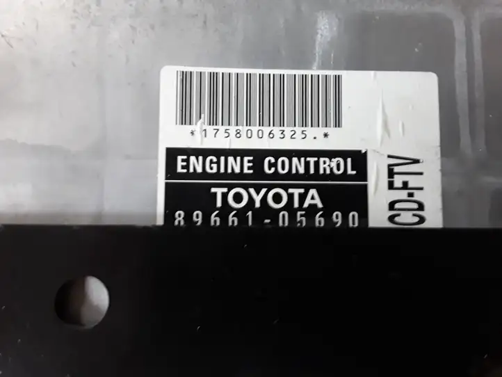 Toyota Avensis T250 (2003 - 2006) 8966105690 Блок управления двигателем (ЭБУ) — фото 2