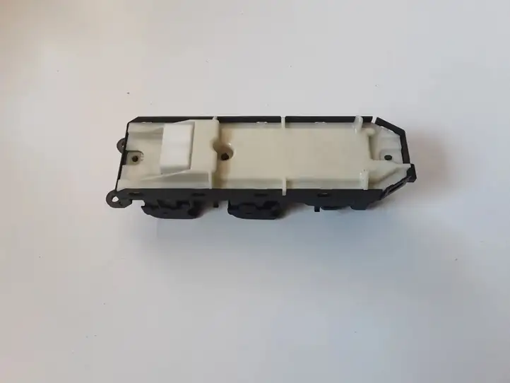 Toyota Prius (XW30) (2009 - 2015) 515220 Блок кнопок стеклоподъемников — фото 3