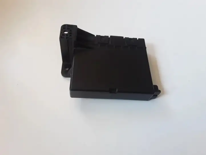 Toyota Prius (XW30) (2009 - 2015) 8865047062 Прочие блоки управления — фото 2