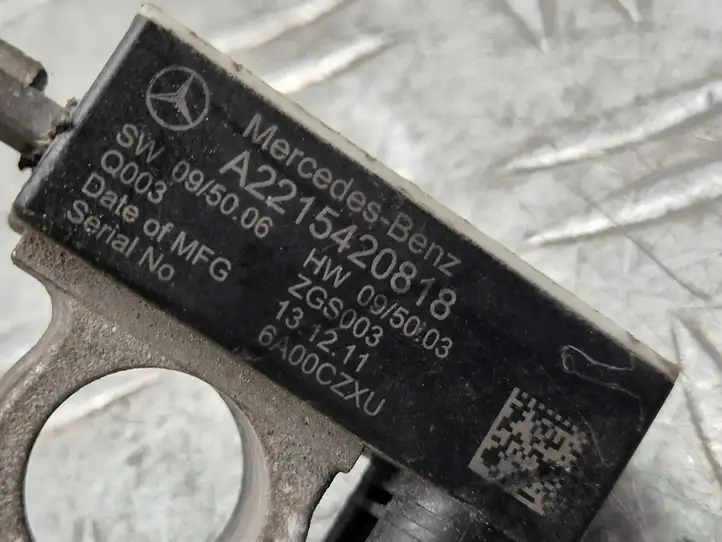 Mercedes-Benz S W221 (2005 - 2013) A2215420818 Минусовой провод аккумулятора — фото 2