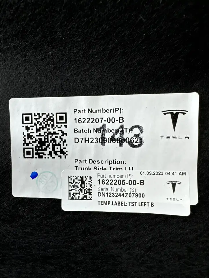 Tesla Model Y (2019 - 2024) 162220700B Боковая обшивка багажника — фото 2