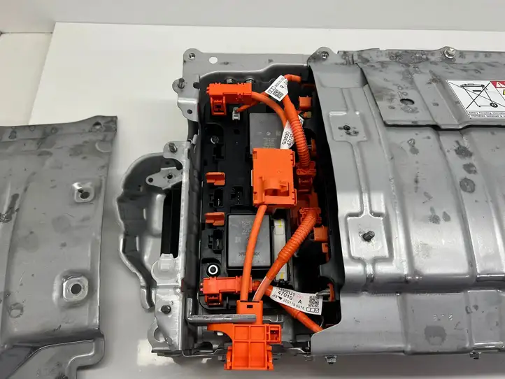 Toyota RAV 4 (XA50) (2018 - ) G928042160 Аккумулятор гибридного / электрического автомобиля — фото 2