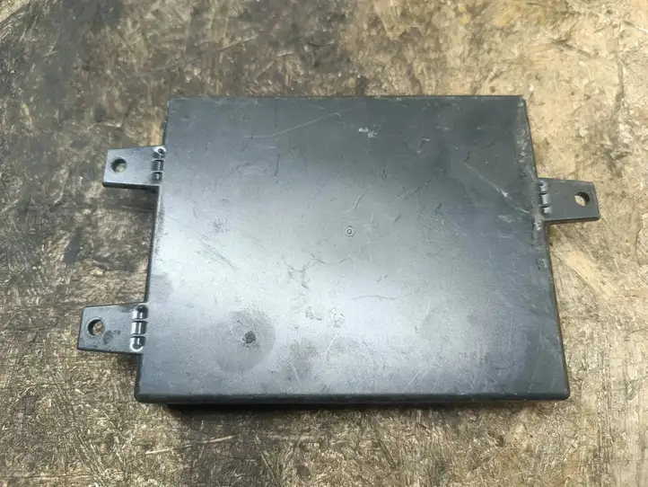 Volkswagen PASSAT B6 (2005 - 2010) 3C0035729F Блок GSM — фото 2