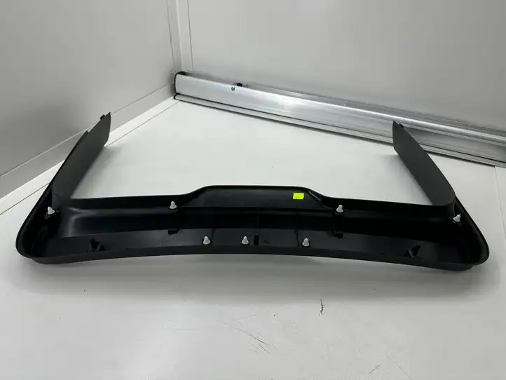 Tesla Model Y (2019 - 2024) 1622262 Верхняя обшивка у окна — фото 2