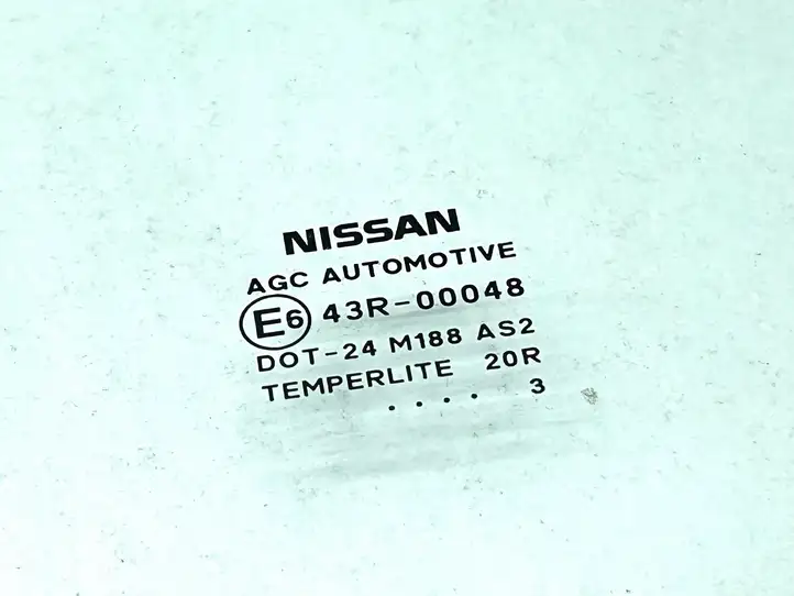 Nissan Qashqai (2010 - 2013) Стекло задней двери — фото 2