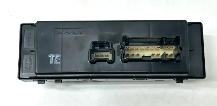 Nissan Navara D23 (2015 - ) 254014JG0A Включатель центрального замка — фото 3