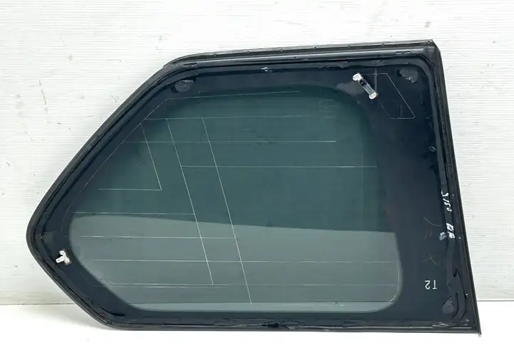 Toyota Land Cruiser (J150) (2009 - ) Заднее боковое стекло — фото 2
