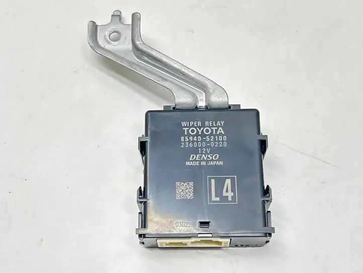 Toyota Yaris Cross (2020 - ) 8594052100 Реле стеклоочистителей — фото 1