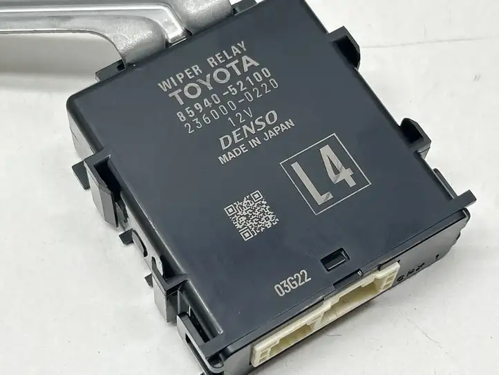 Toyota Yaris Cross (2020 - ) 8594052100 Реле стеклоочистителей — фото 4