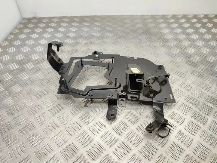 Ford Focus (2019 - ) JX6112A692AC Кронштейн ЭБУ двигателя — фото 1