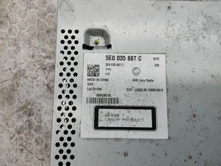 Skoda Octavia Mk3 (5E) (2013 - 2019) 5E0035887C Магнитола / мультимедийная система — фото 3