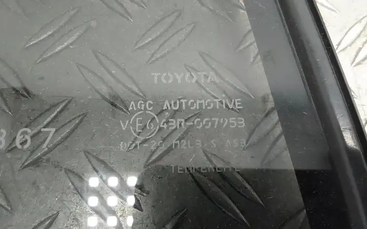 Toyota RAV 4 (XA40) (2012 - 2018) Форточка двери — фото 2