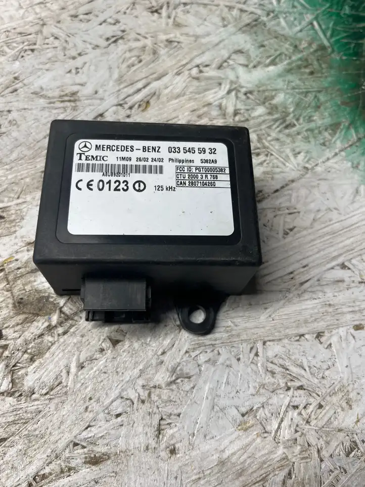 Mercedes-Benz Sprinter W901 W902 W903 W904 (1995 - 2007) 0335455932 Блок иммобилайзера — фото 1
