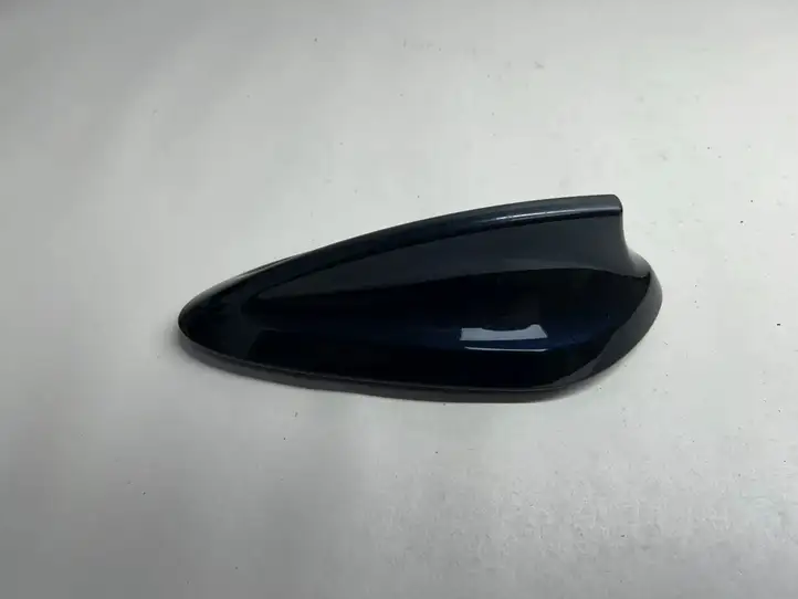 BMW 3 F30 F35 F31 (2012 - 2018) 9253073 Крышка GPS-антенны — фото 1