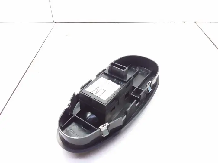 Rover 75 (1995 - 2006) YUD000490PUY Блок кнопок стеклоподъемников — фото 3