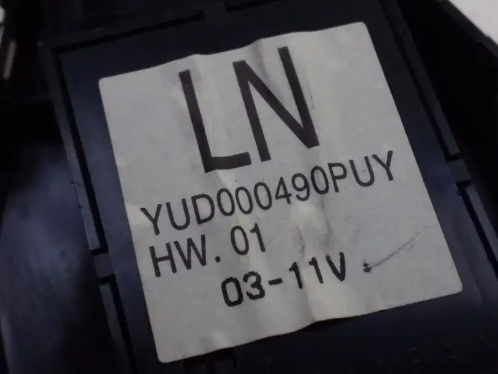 Rover 75 (1995 - 2006) YUD000490PUY Блок кнопок стеклоподъемников — фото 4