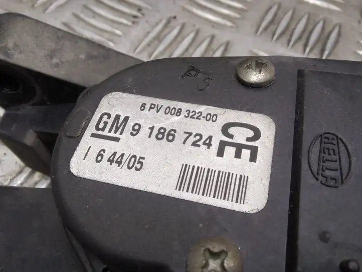 Opel Vectra C (2005 - 2009) 9186724 Педаль акселератора — фото 3