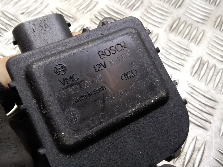Volkswagen PASSAT B5.5 (2001 - 2005) 0132801149 Двигатель задвижки потока воздуха — фото 4