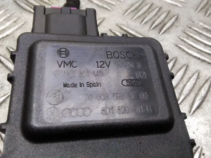 Volkswagen PASSAT B5.5 (2001 - 2005) 8D1820511B Двигатель задвижки потока воздуха — фото 4