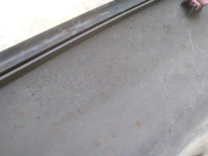 Toyota RAV 4 (XA20) (2000 - 2005) 7560242070 Накладка колесной арки — фото 2