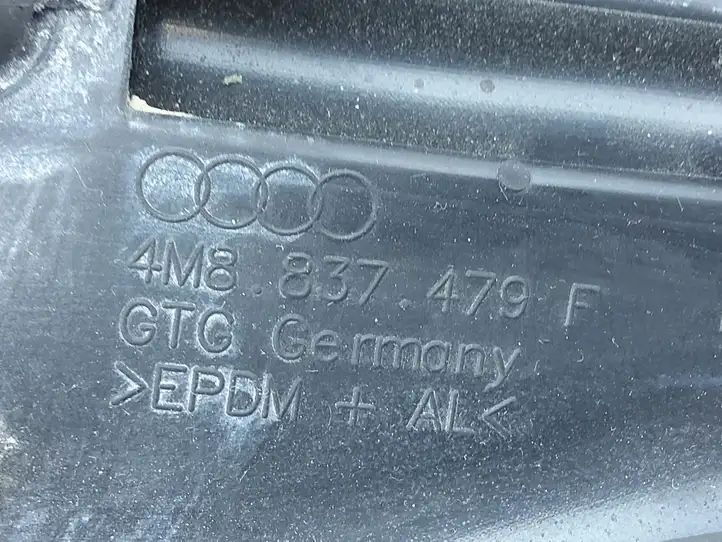 Audi Q8 (2018 - ) 4M8837479F Уплотнитель стекла передней двери — фото 3
