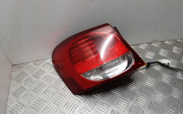 Lexus GS 300 350 430 450h (2004 - 2007) Задний фонарь в кузове — фото 5